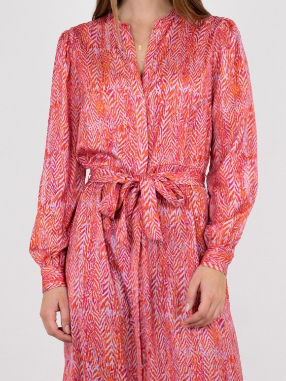 Neo Noir - Cilian glow dress pink