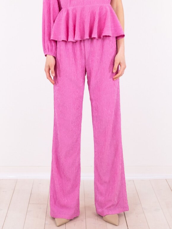 Neo Noir - Jona Plisse Pants pink