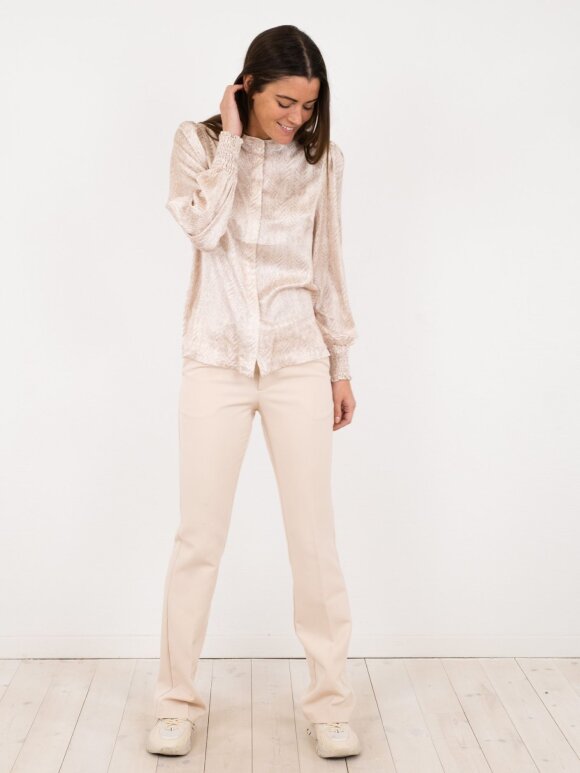 Neo Noir - Kala ditsy glow blouse sand