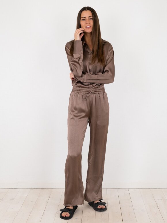 Neo Noir - Kuli crepe satin pants dusty b