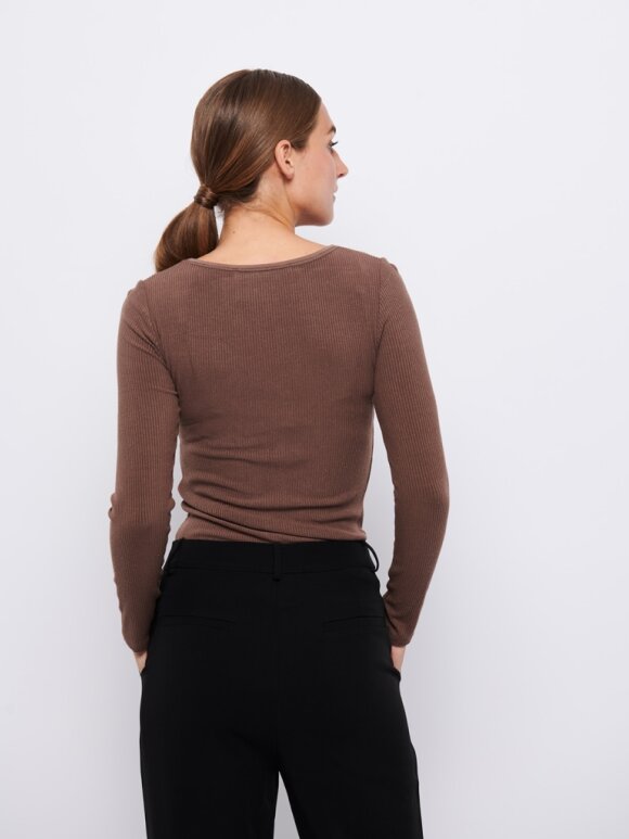 La Rouge - Lisa L/S T-shirt - Brown