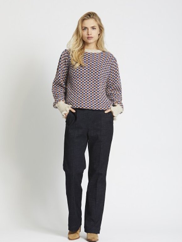 Rue de Femme Millie Knit - Lava LUCKY LAST LARGE main image 1