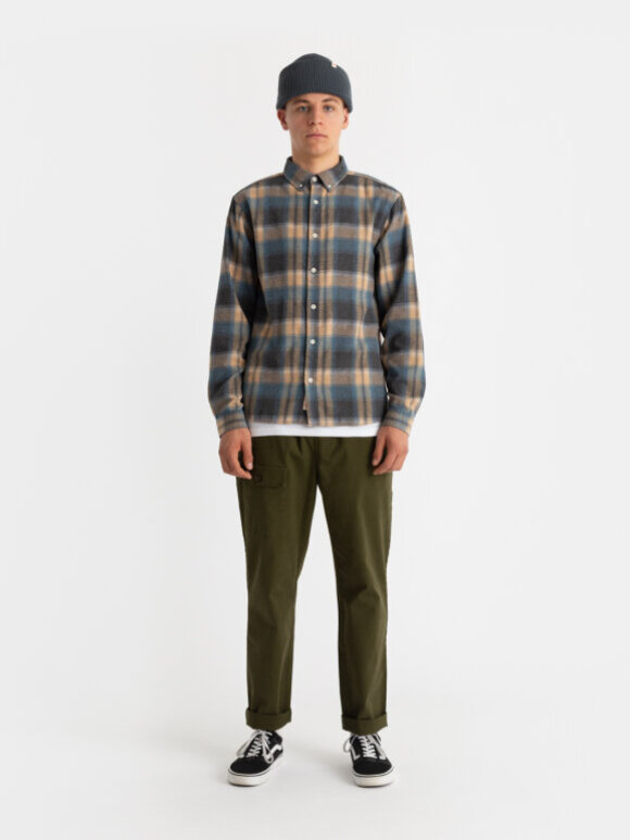 Revolution - Button Down Skjorte