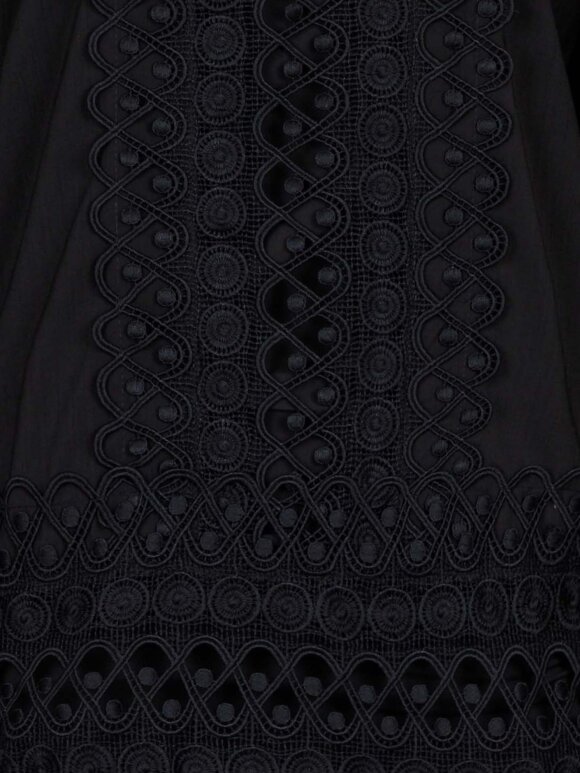 Neo Noir - Katja Embroidery dress black