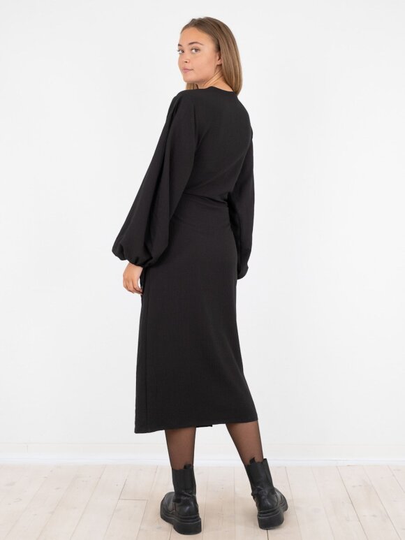 Neo Noir - Onassis Solid Wrap dress black