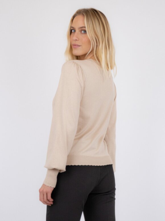 Neo Noir - Magdalena Scallop Knit Blouse