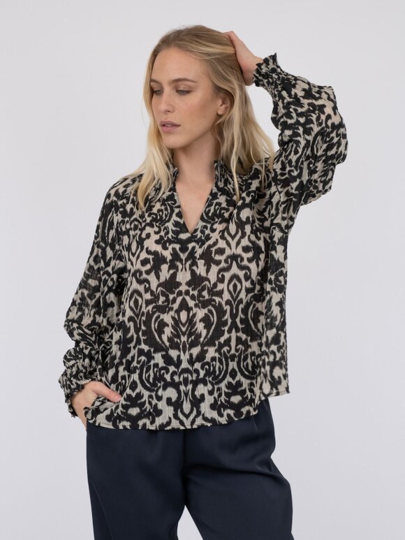 Neo Noir - Stone Abstract Blouse black