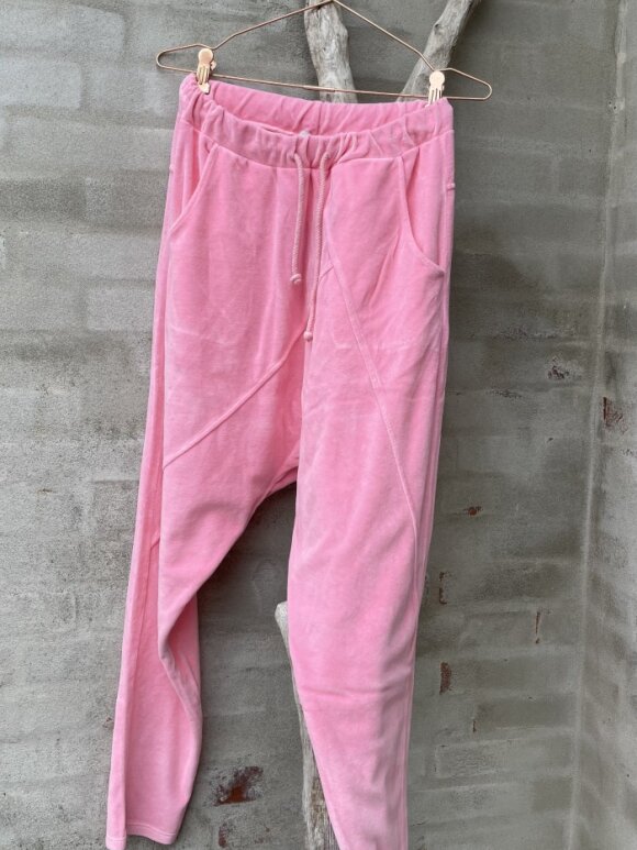 Cabana Living - Velour Buks Baby Rose