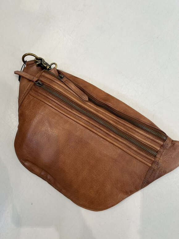 Re:designed - Cindi Bumbag walnut