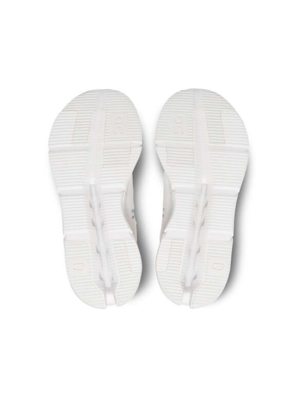 ON  - Cloudnova undyed-white / White