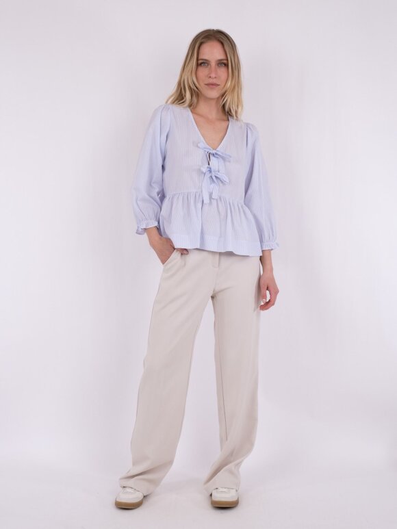 Neo Noir - Bella Slim Stripe Blouse