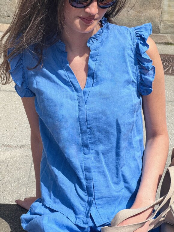 Neo Noir - Siona Linen top