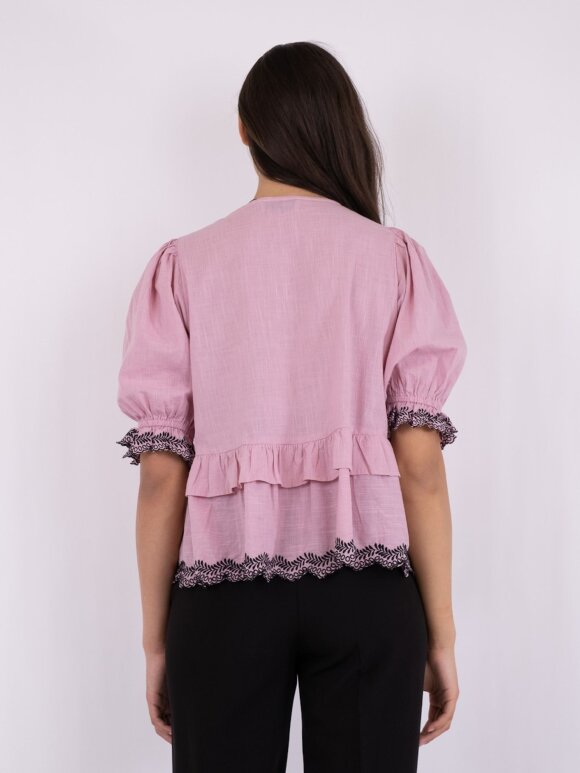Neo Noir - Raya Embroidery Blouse