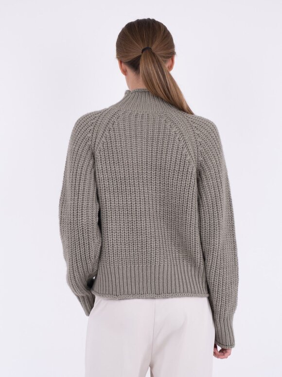 Neo Noir - Dolce Knit Blouse Smoke green