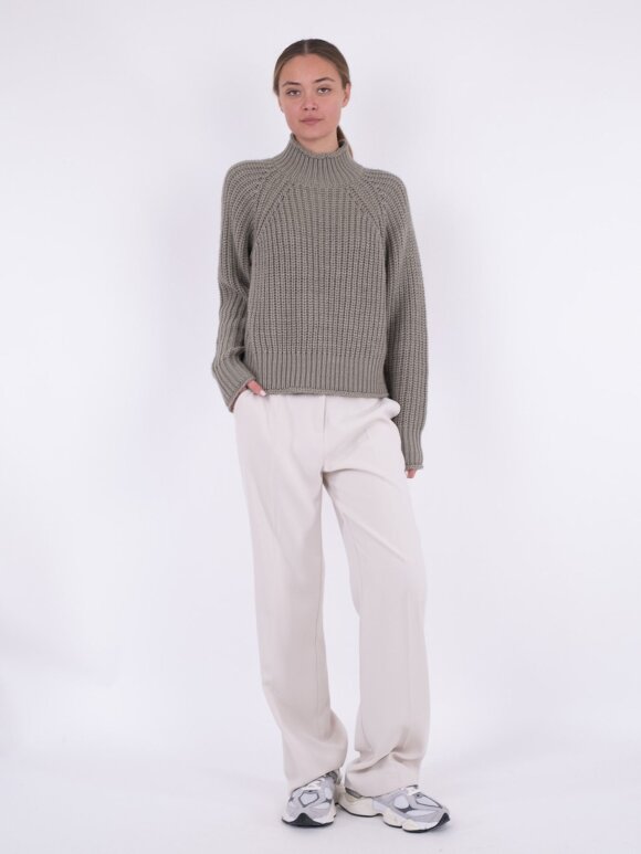 Neo Noir - Dolce Knit Blouse Smoke green