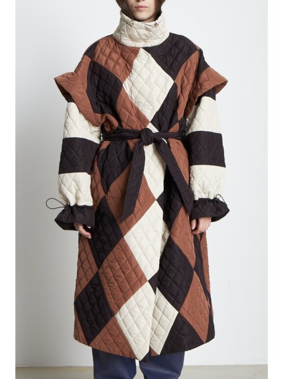 Stella Nova - Mathine Long Quilted coat Nude