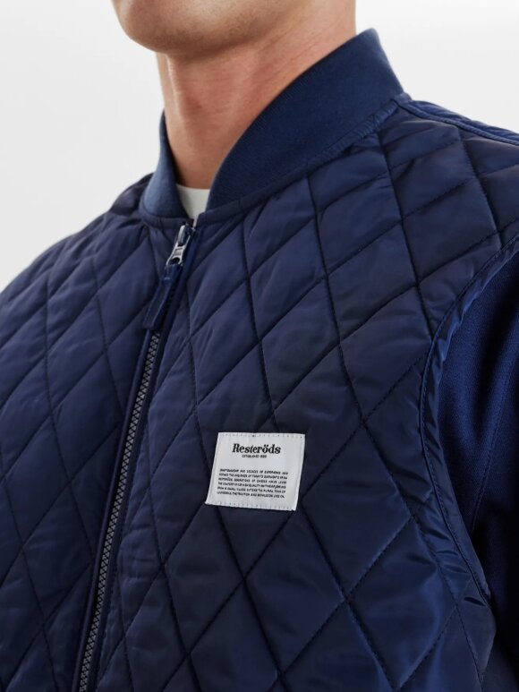 Resteröds - Quilted zip vest Navy