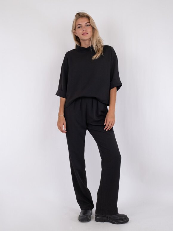 Neo Noir - Arlo Crepe Jumpsuit black
