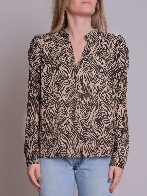 Neo Noir - Lesley Graphic Zebra Blouse