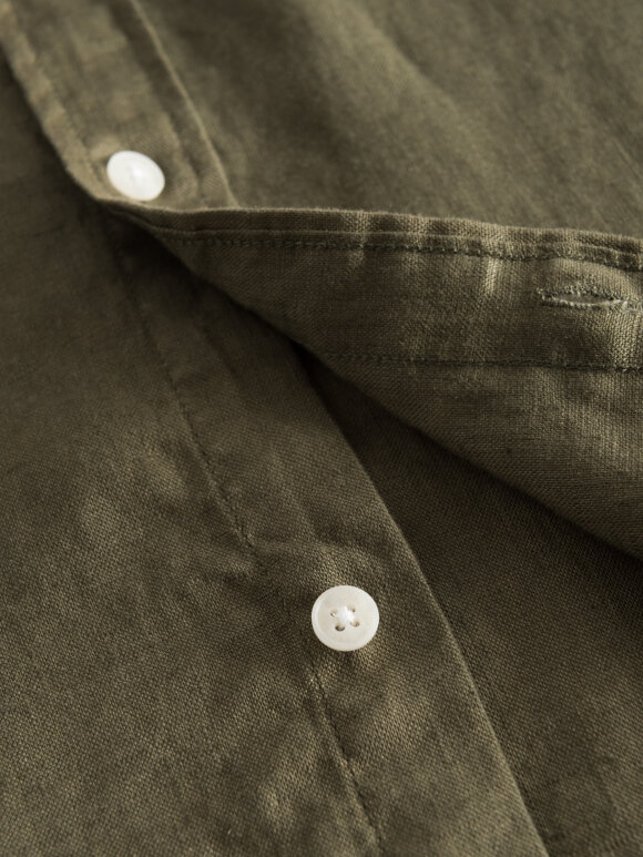 Les Deux - Kris linen SS Shirt olive Night