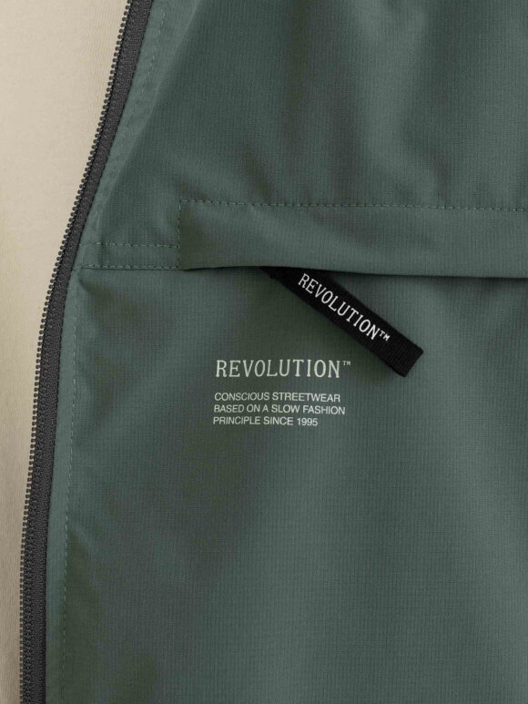 Revolution - Track Jacket