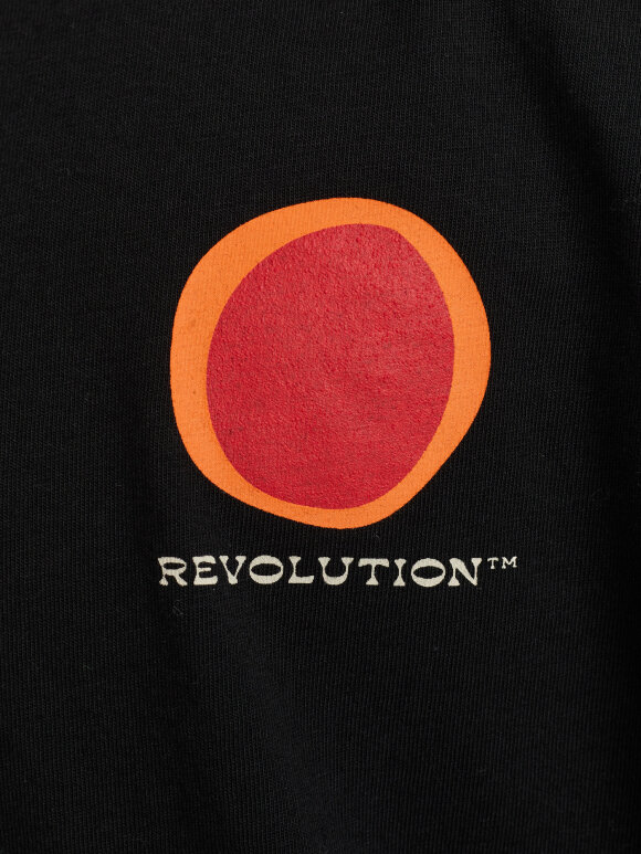 Revolution - Loose T-shirt