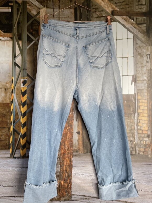 Cabana Living - Kalypso Smiley Denim pant