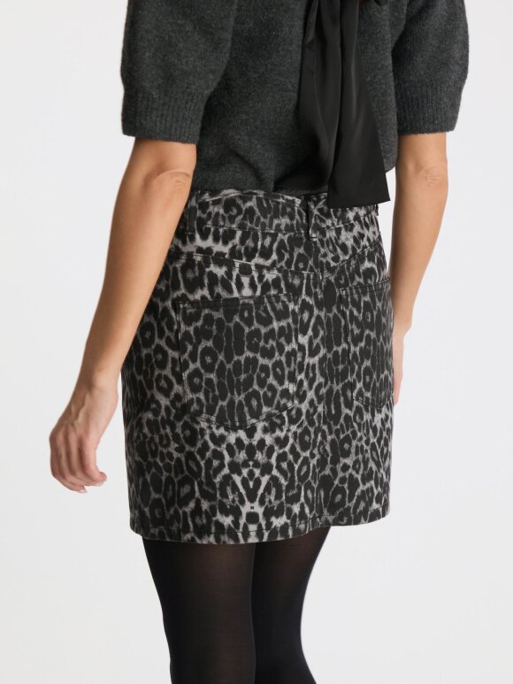 Neo Noir - Henrietta Leopard Skirt grey