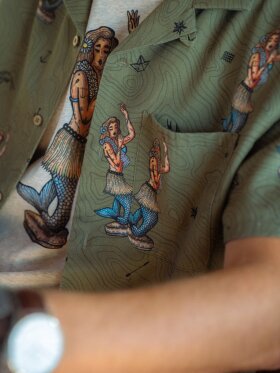 Lakor - Dashboard Hula Short Sleeve Shirt