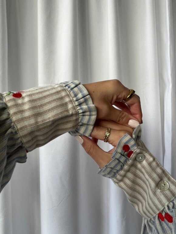 STORIES FROM THE ATELIER - I am a Cherry skjorte Stripe