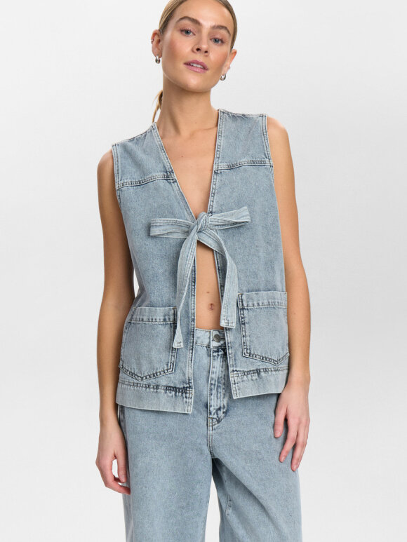Numph - NUBrooklyn vest light blue