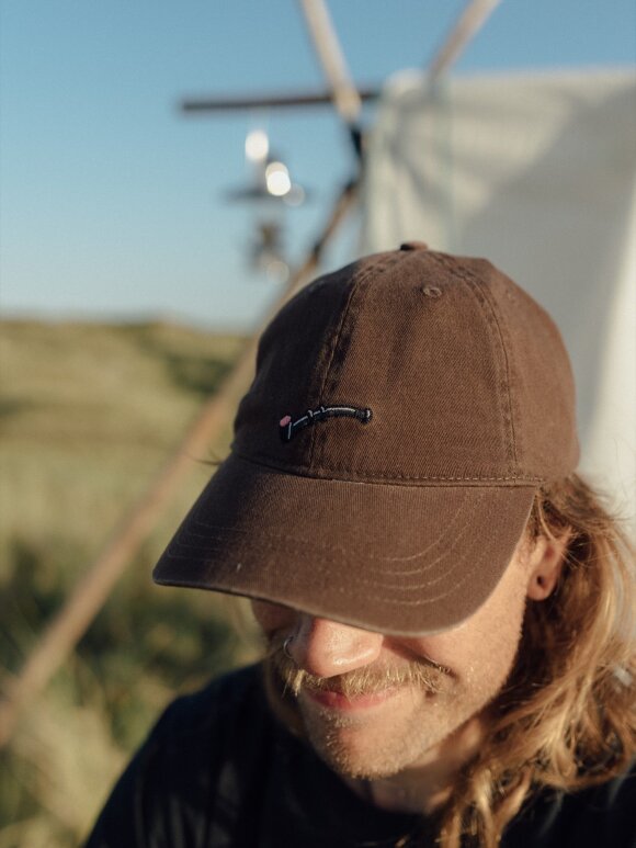 Lakor - lakridspibe Cap Brown