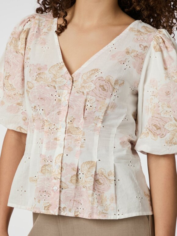 Neo Noir - Timra Emb Rose Blouse Rose