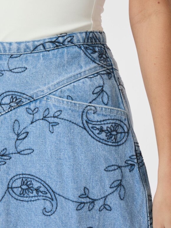 Neo Noir - Gabani Embroidery Denim Skirt