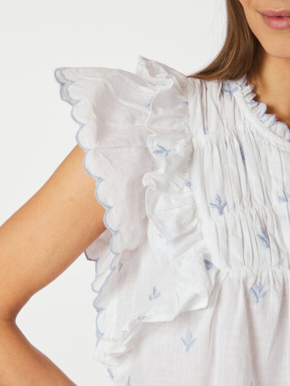 Neo Noir - Jayla Embroidery Top  White
