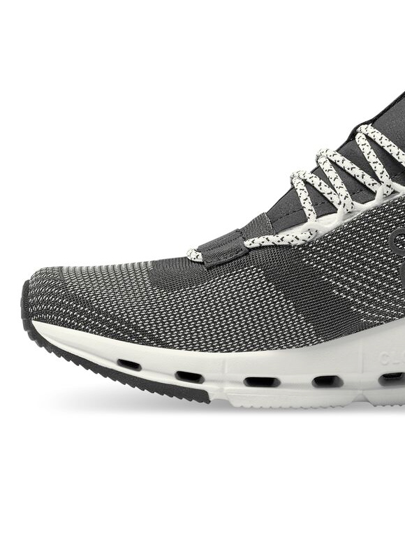 Cloudnova Black / White