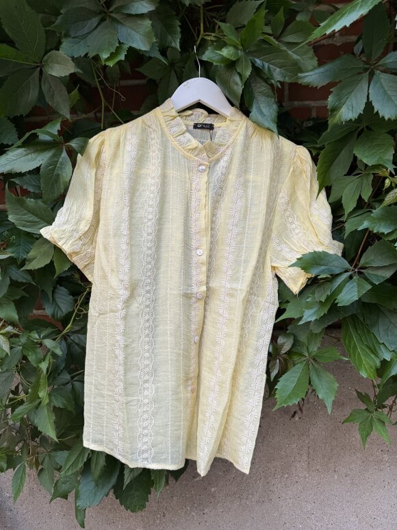 Qnuz - Qnuz Short Sleeve shirt embrod