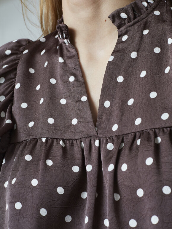 Love & Divine - Love1387 Top Brown Dot