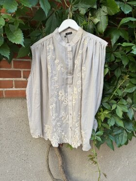Qnuz - Sleeveless Cotton voile embrod