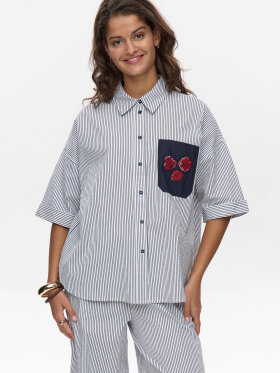 Numph - NUTillie SS Shirt dark Sapphir