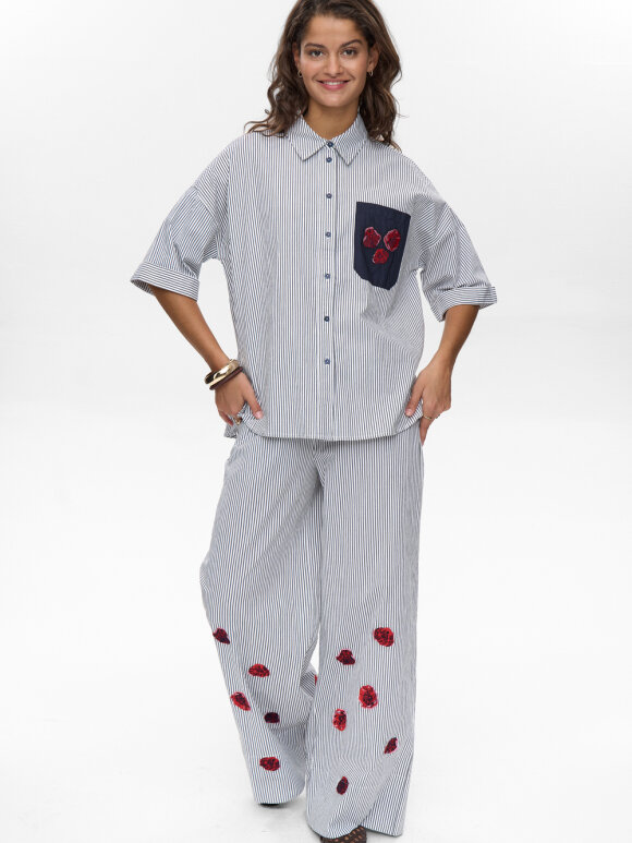 Numph - NUTillie SS Shirt dark Sapphir