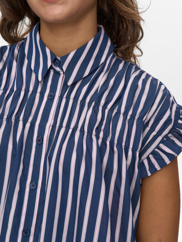 Numph - NUJoelle Sleeveless Shirt