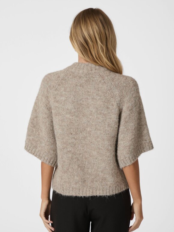 Neo Noir - Benuta Fluffy Knit Cardigan