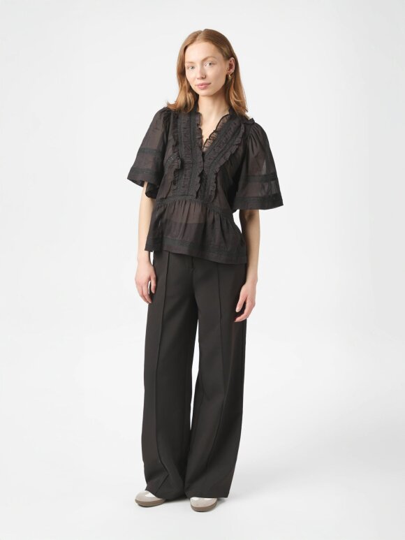 Neo Noir - Evienne s Voile Top