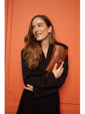 Re:designed - Jodi Clutch