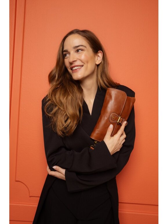 Re:designed - Jodi Clutch