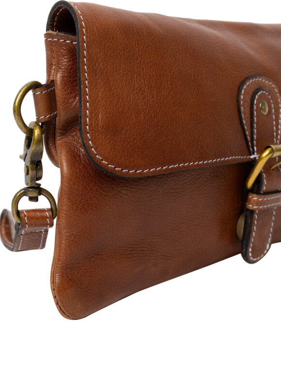 Re:designed - Jodi Clutch