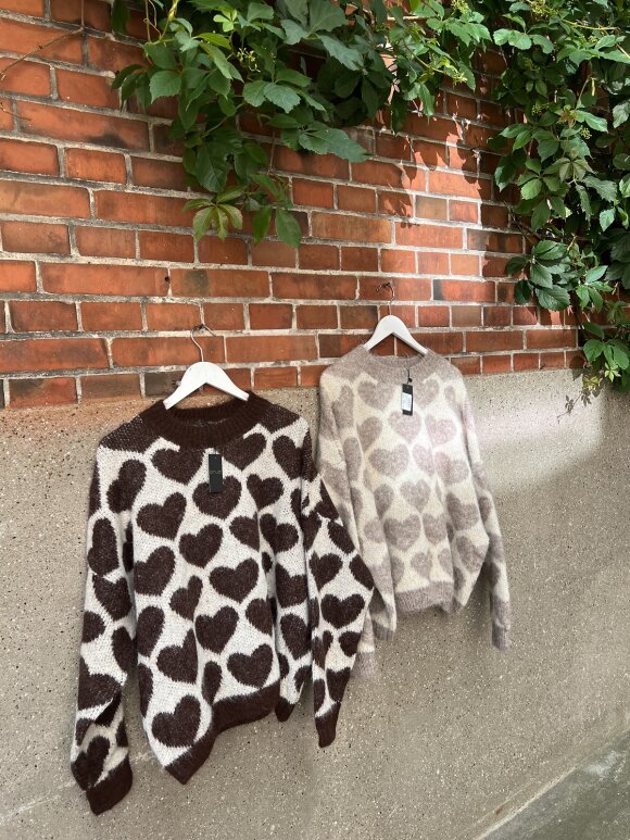 Qnuz - Strik blouse med hjerter beige