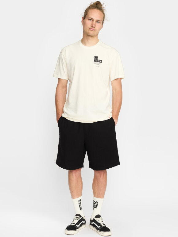 Revolution - Loose Fit T-shirt