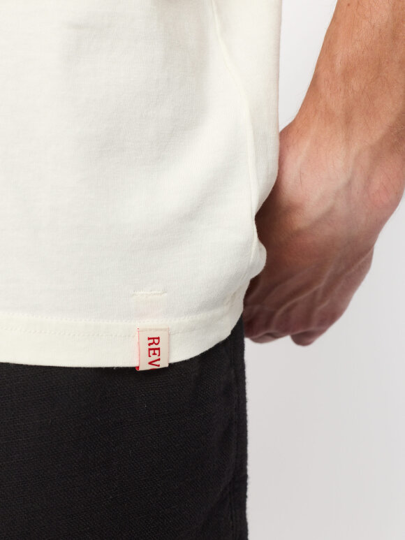 Revolution - Loose Fit T-shirt